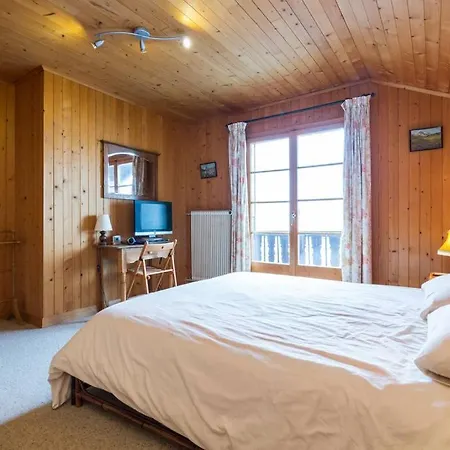 Traditionnel Avec Jacuzzi Exterieur *