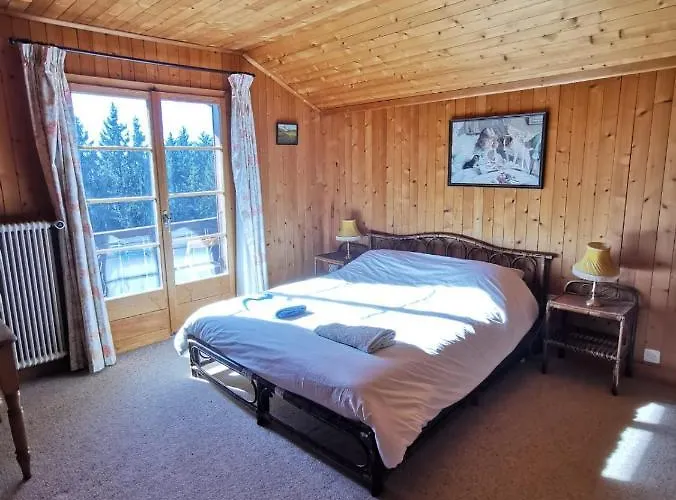 Traditionnel Avec Jacuzzi Exterieur Bex