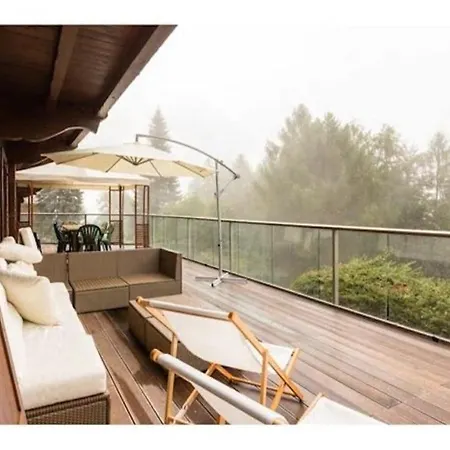 Chalet Traditionnel Avec Jacuzzi Exterieur