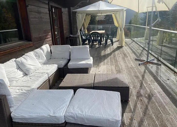 Traditionnel Avec Jacuzzi Exterieur