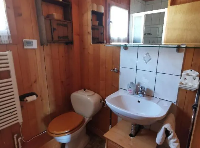 Traditionnel Avec Jacuzzi Exterieur 木屋 贝克斯